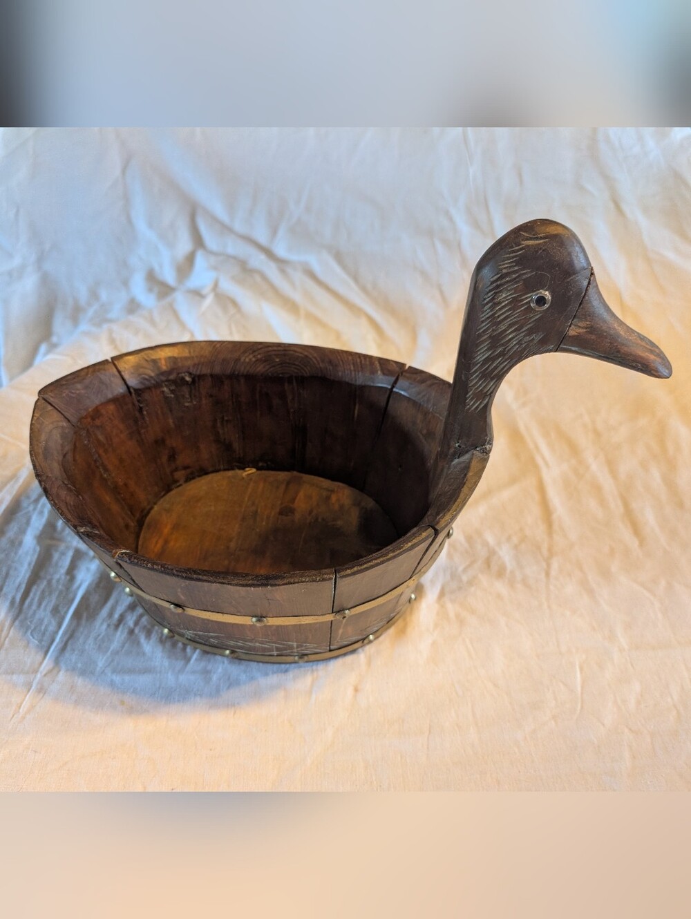2/60$ Vintage Wooden Duck Basket in Brown